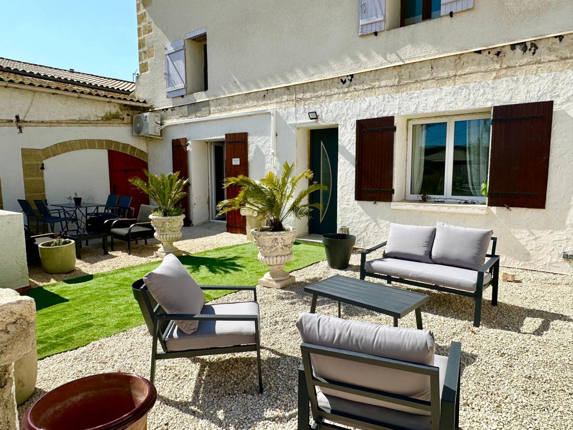 Les Appartements Du Mas - Rose Marie Aigues-Mortes Extérieur photo